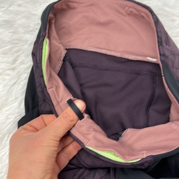 Lululemon Trail Bound Tight Full-On Luxtreme Star Crushed Black Cherry - Picture 5 of 8